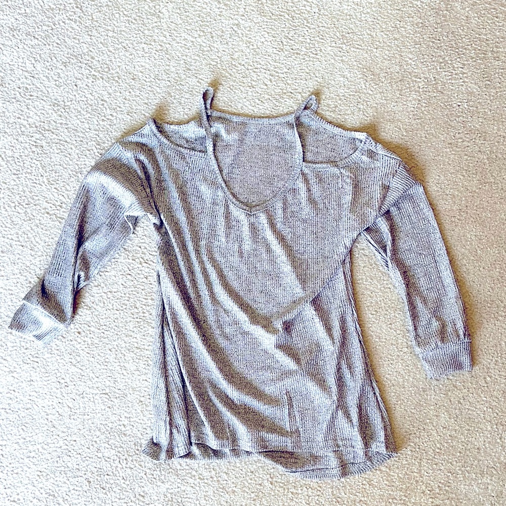 Cold shoulder top!